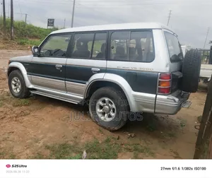 Mitsubishi Pajero 2005 Silver