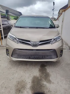 Toyota Sienna 2015 Silver