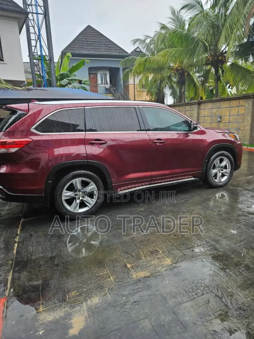 Toyota Highlander 2017 Red