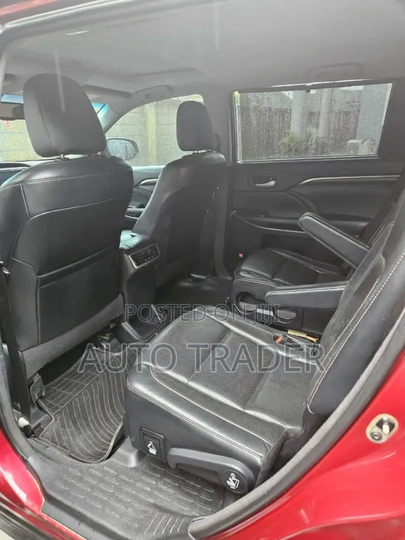 Toyota Highlander 2017 Red