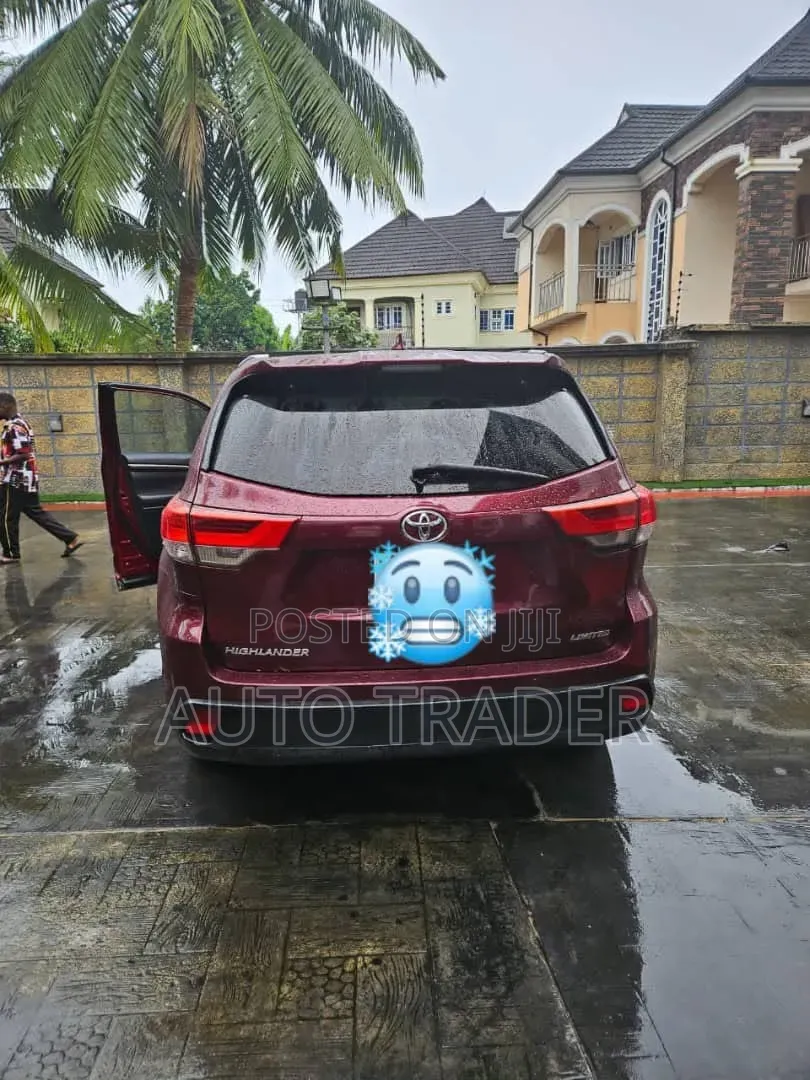 Toyota Highlander 2017 Red