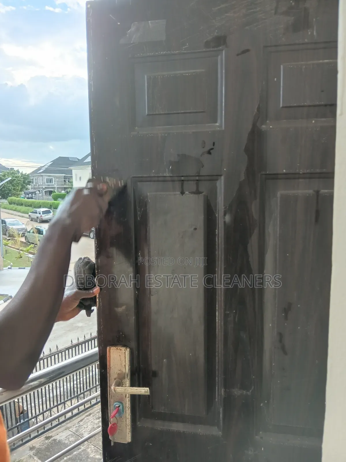Sparkling Doors Cleaning Service
