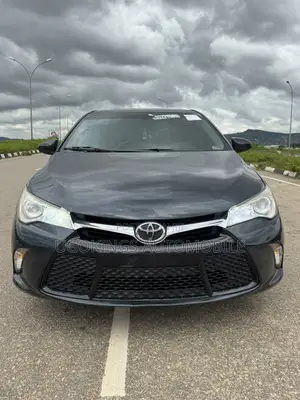 Toyota Camry XLE 4dr Sedan (2.5L 4cyl 6A) 2016 Gray