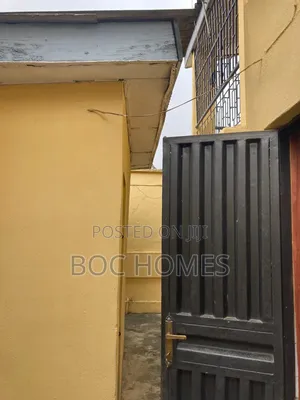 4bdrm Duplex in Akowonjo for sale