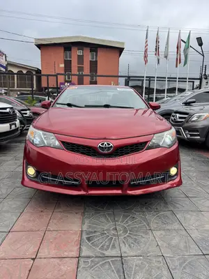 Toyota Camry SE 4dr Sedan (2.5L 4cyl 6A) 2013 Red