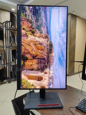 27 Inches Lenovo Thinkvision QHD 1440p IPS Panel