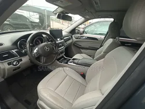 Mercedes-Benz M Class ML350 4MATIC 4dr SUV AWD (3.5L 6cyl 7A) 2015 Gray