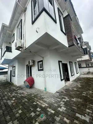 5bdrm Duplex in Osapa London for rent