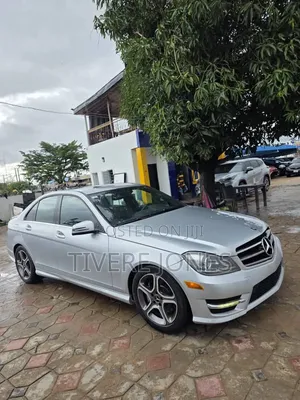 Mercedes-Benz C300 2014 Silver