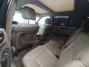 Mercedes-Benz M Class ML350 4MATIC 4dr SUV AWD (3.5L 6cyl 7A) 2014