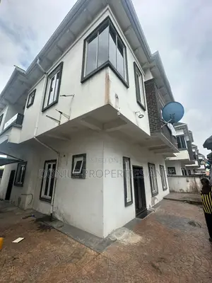 5bdrm Duplex in Osapa London for sale