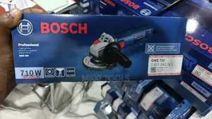 Bosch GWS 700 Professional Angle Grinder, a 710W