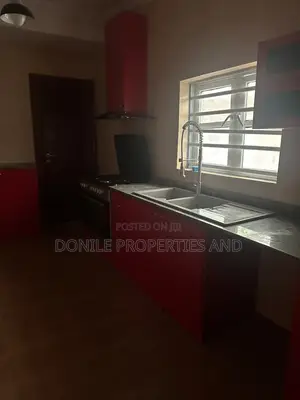 5bdrm Duplex in Osapa london for rent