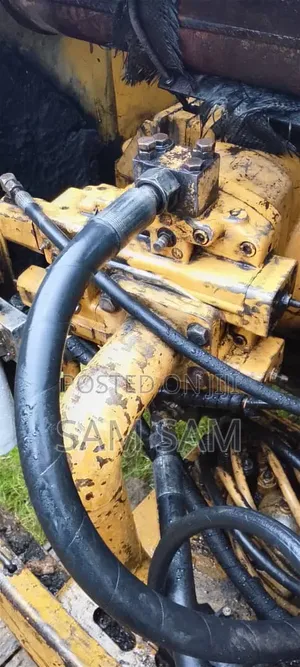 Company Used 320BL