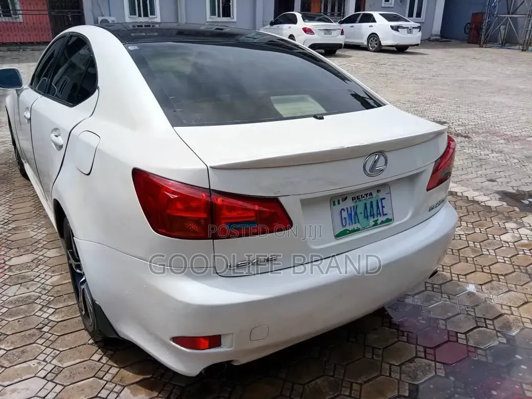 Lexus IS 250 2009 Off white