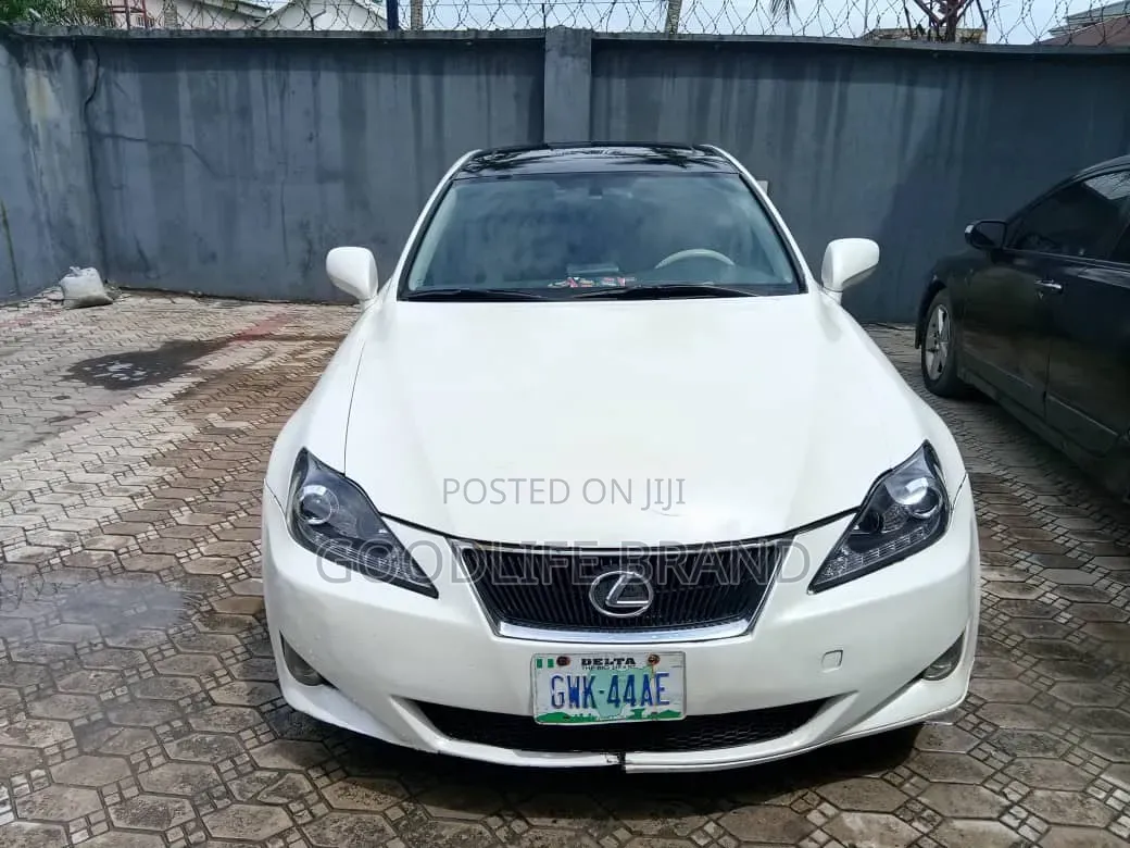 Lexus IS 250 2009 Off white
