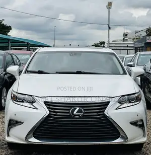 Lexus ES 350 FWD 2014 White