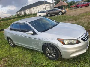 Honda Accord 2011 Silver