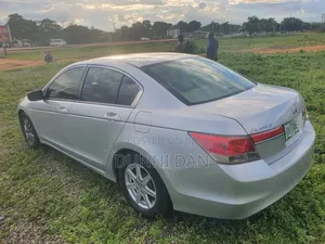 Honda Accord 2011 Silver