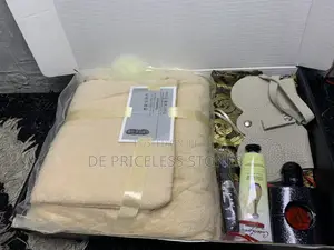 Monochrome Gift Set