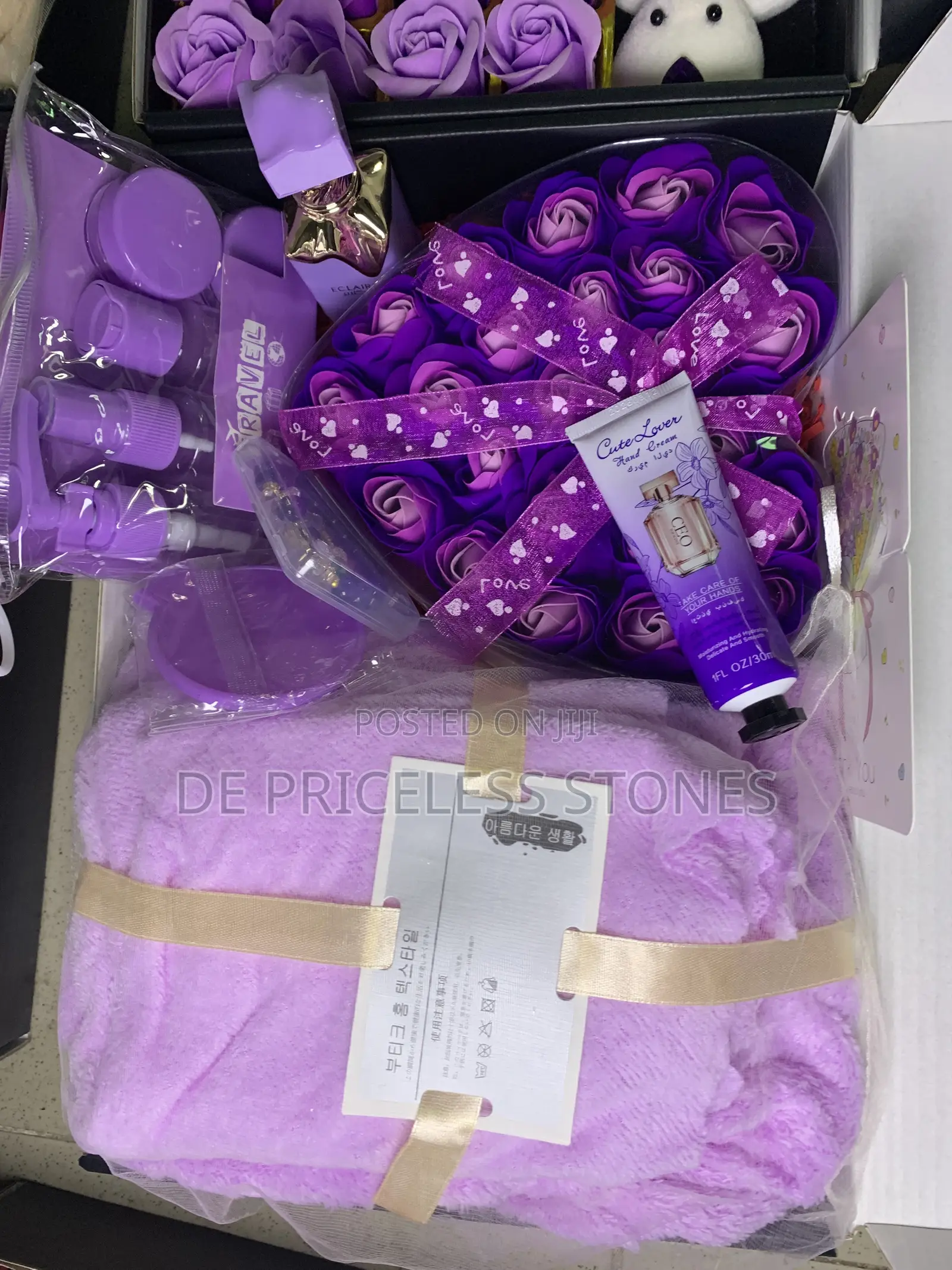 Monochrome Gift Set