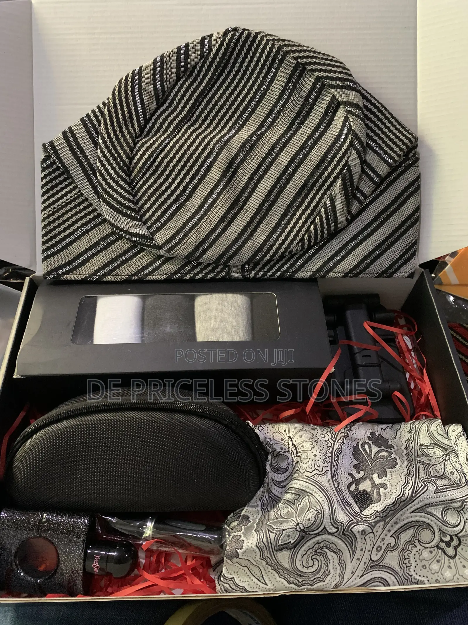 Monochrome Gift Set