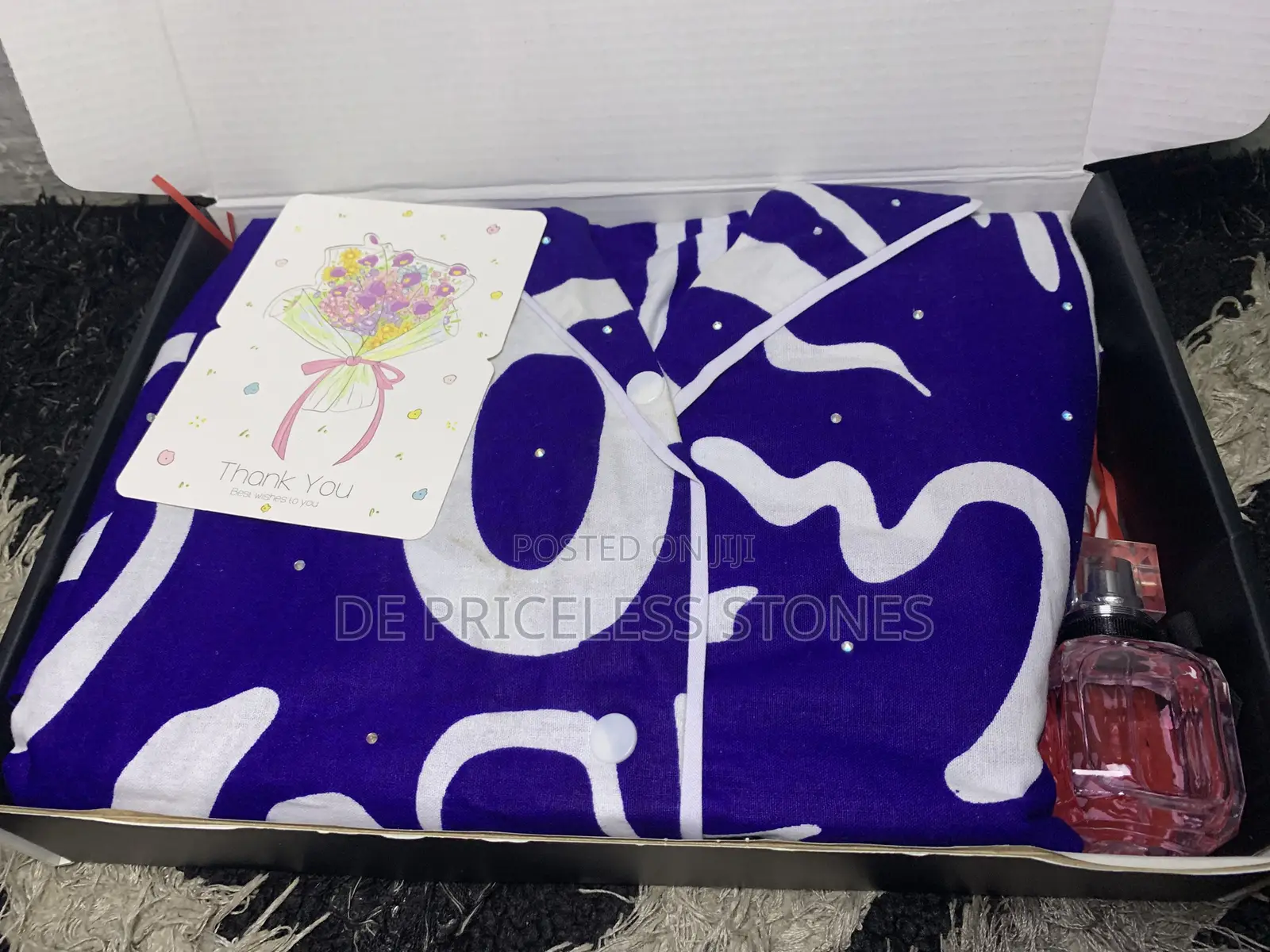 Monochrome Gift Set