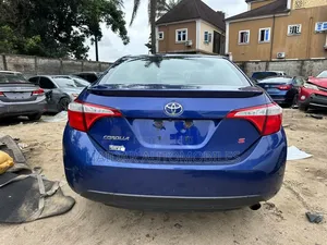 Toyota Corolla S 4dr Sedan (1.8L 4cyl CVT) 2015 Blue