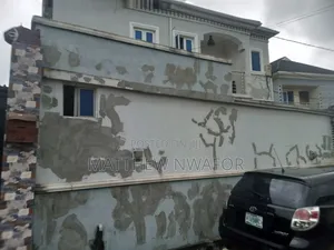 4bdrm Duplex in Cement for sale