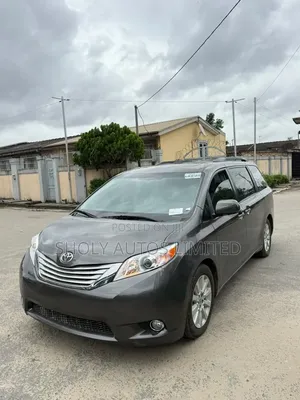 Toyota Sienna Limited 7 Passenger 2012 Gray