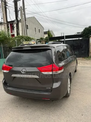 Toyota Sienna Limited 7 Passenger 2012 Gray