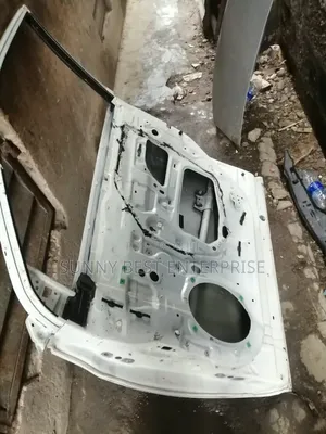 Highlander 2015, Front Left Door.