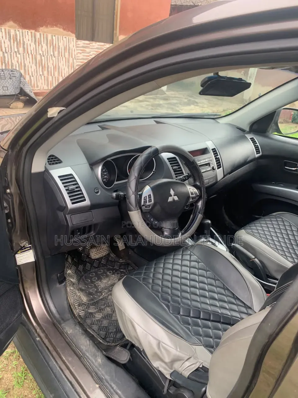 Mitsubishi Outlander 2010 Gray