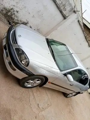 Toyota Avensis 2004 Silver