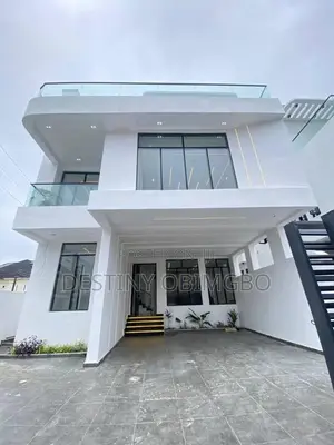 5bdrm Duplex in Chevron for sale