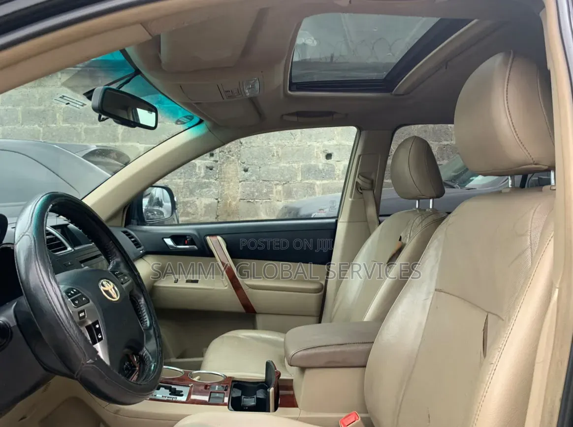 Toyota Highlander Limited 2011 Black