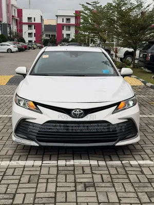 Toyota Camry LE 2021 White