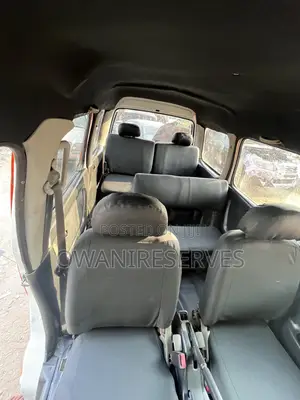 Suzuki APV Minibus 1999 Orange