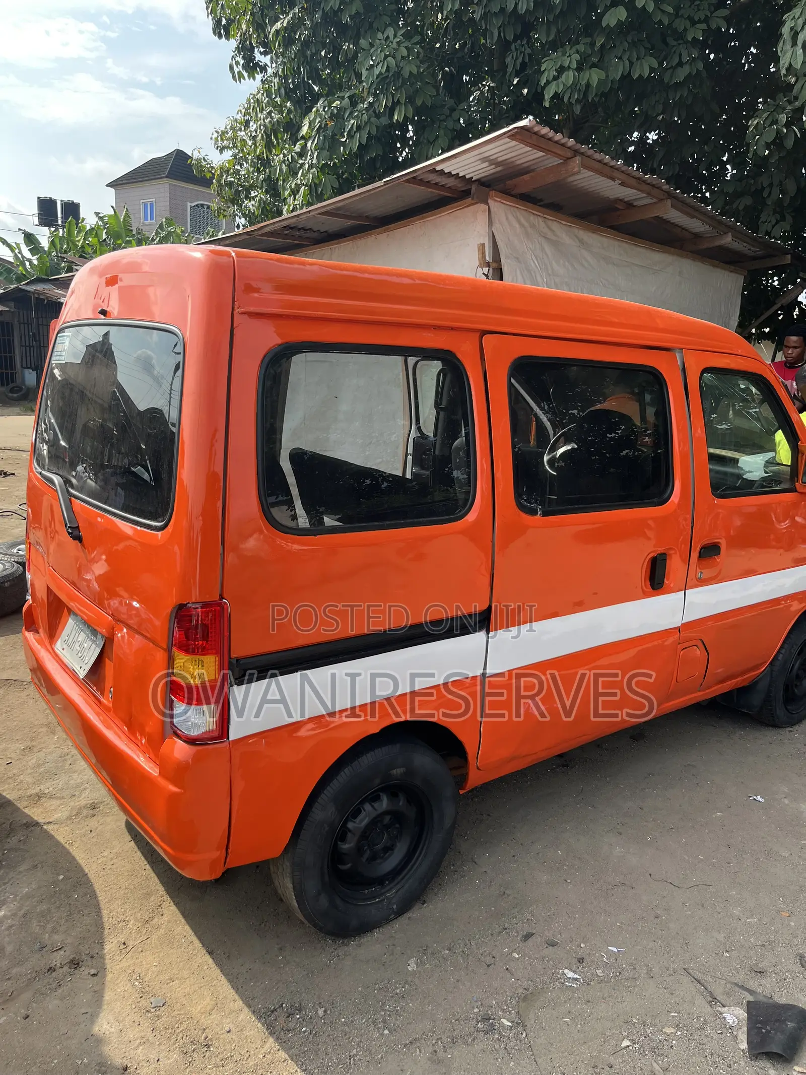 Suzuki APV Minibus 1999 Orange
