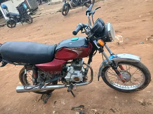 Bajaj Boxer 100 2024 Red