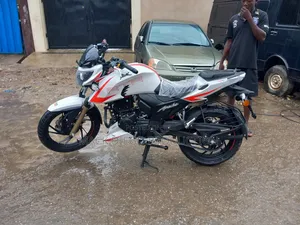 New TVS Apache RTR 160 4V Fi 2026 White