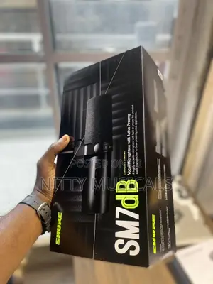 Shure SM7DB Studio Dynamic Microphone