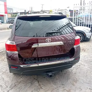 Toyota Highlander Limited 2012 Burgundy