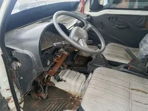 Daihatsu Delta 2000 White