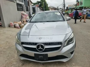 Mercedes-Benz GLA-Class GLA250 Sport Utility 4-Door (1.6L, 4cyl Turbo)