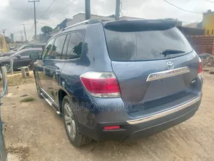 Toyota Highlander Limited 2012 Blue