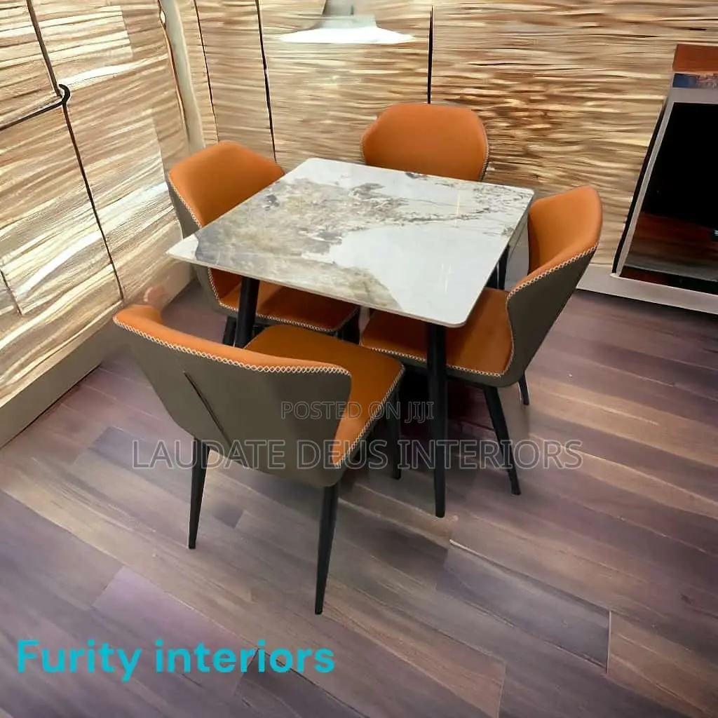 New Classic Mini Marble Round Table With 4 Seaters