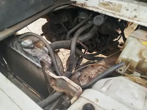 Daihatsu Delta 2000 White