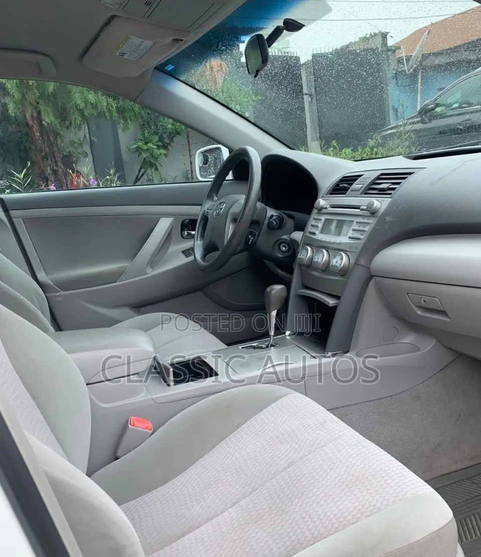 Toyota Camry 2010 White