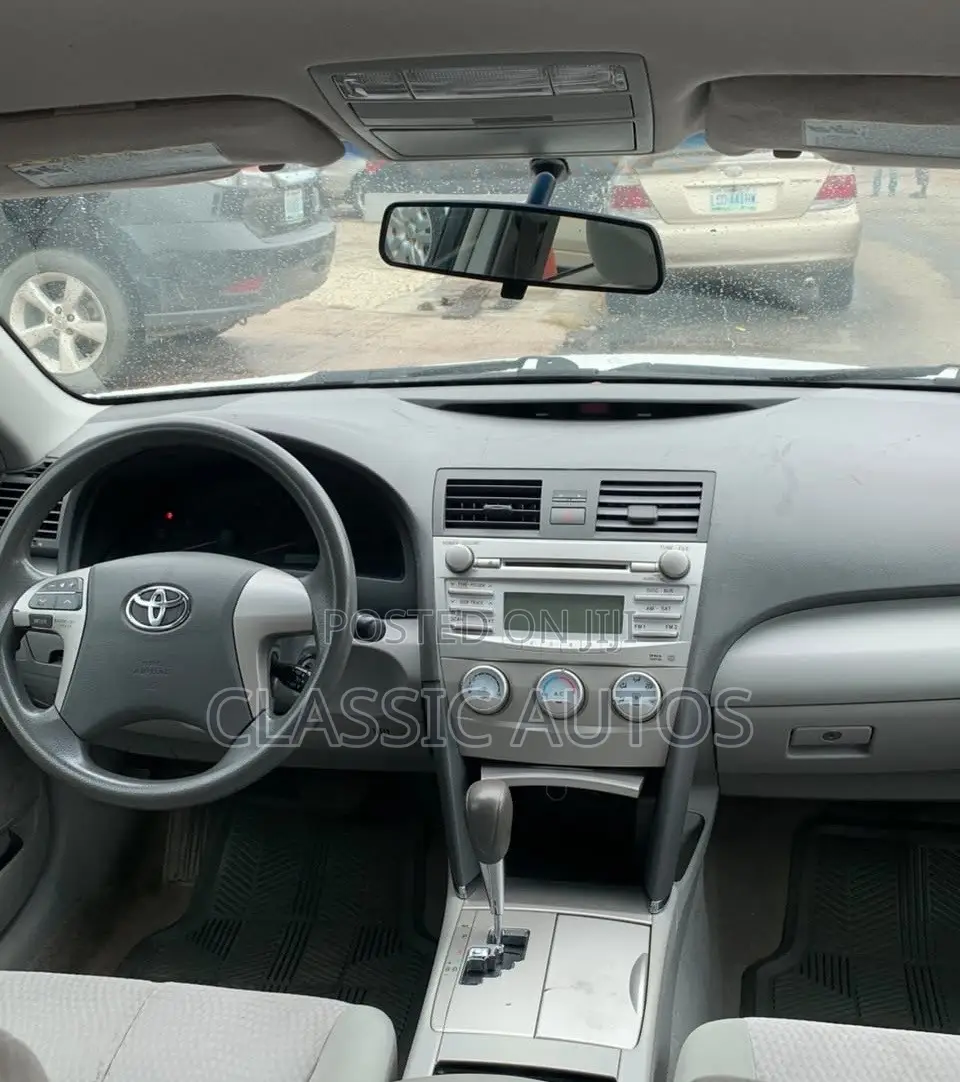Toyota Camry 2010 White